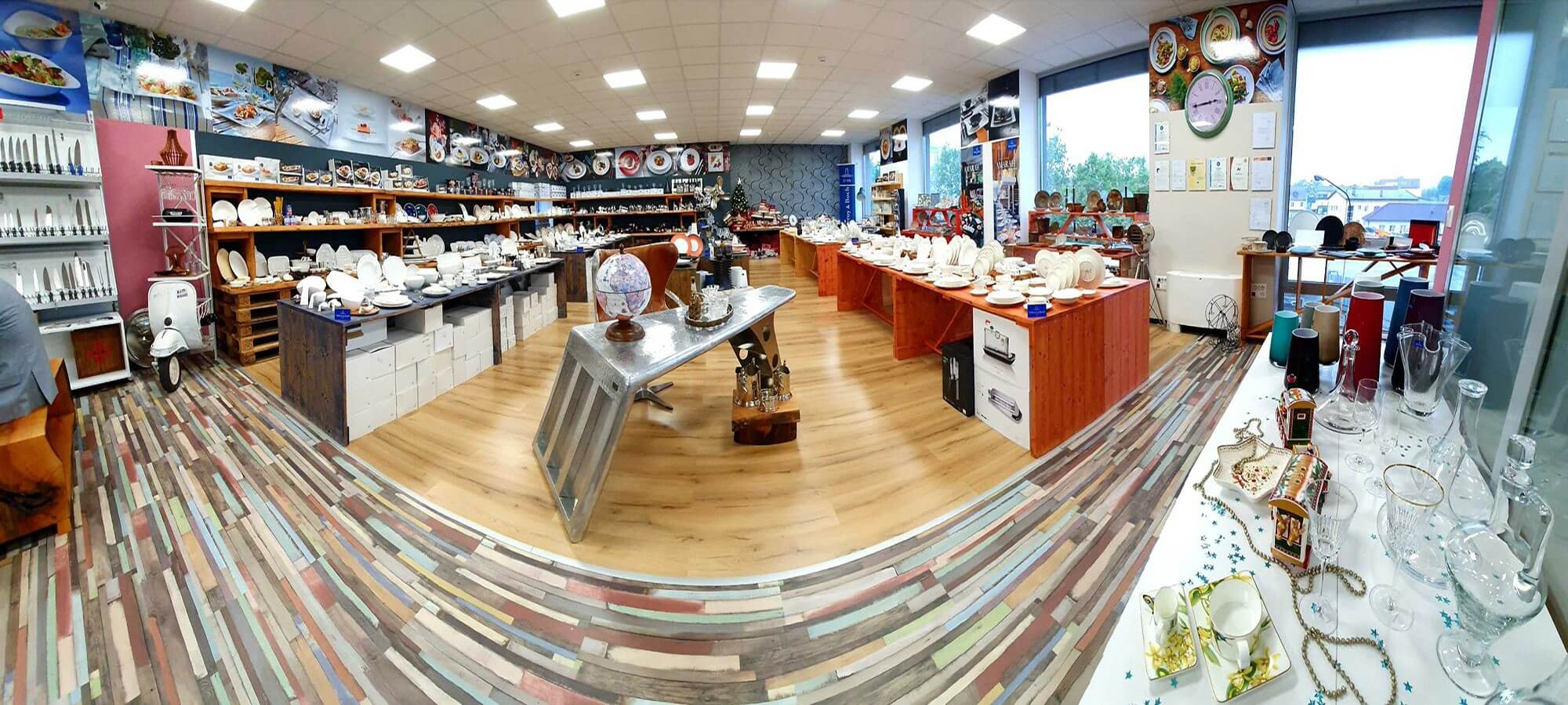 showroom-slider